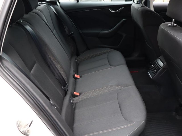 Škoda Kamiq  1.0 TSI Ambition