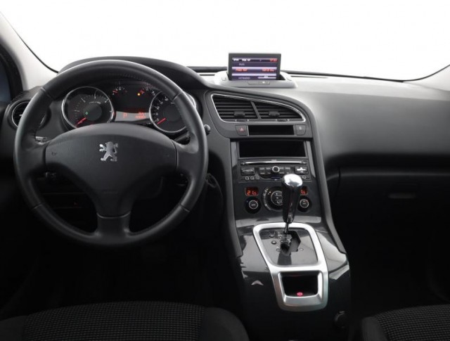 Peugeot 5008  2.0 HDI 