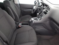 Peugeot 5008  2.0 HDI 