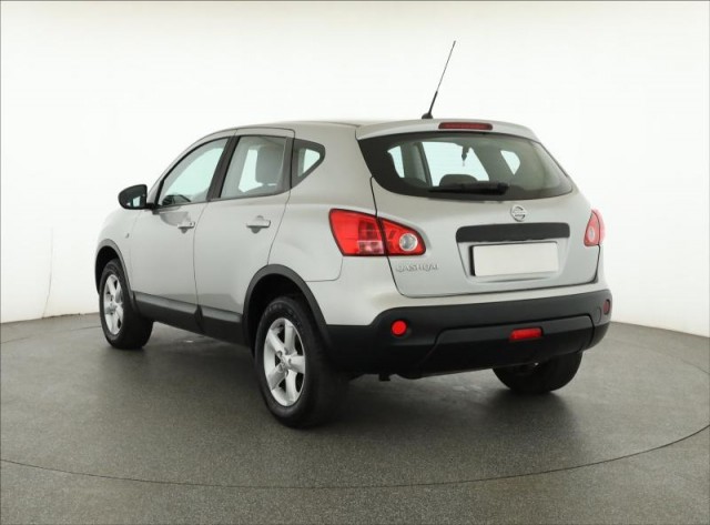 Nissan Qashqai  1.6 