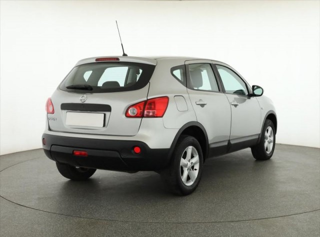 Nissan Qashqai  1.6 