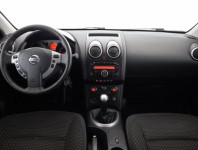 Nissan Qashqai  1.6 