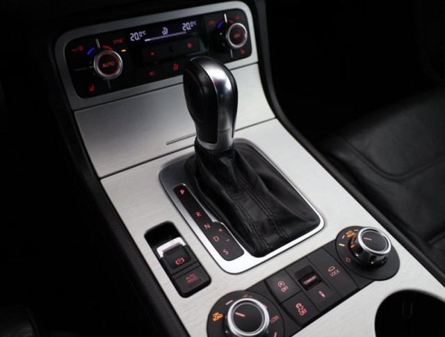 Volkswagen Touareg  3.0 TDI 