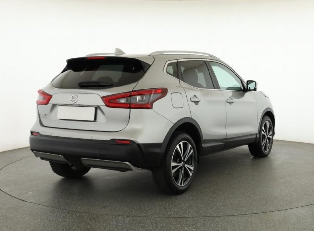 Nissan Qashqai  1.2 DIG-T 