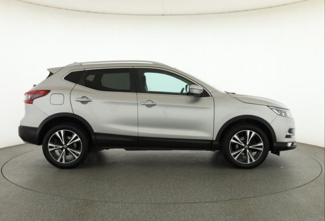 Nissan Qashqai  1.2 DIG-T 