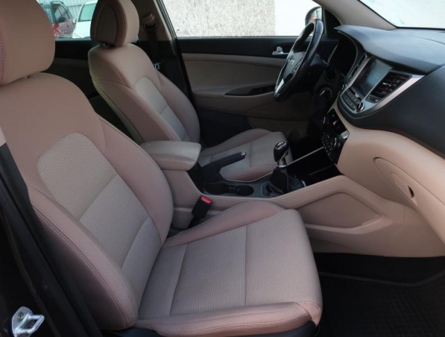 Hyundai Tucson  1.7 CRDi 