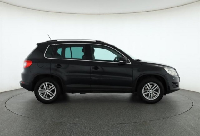Volkswagen Tiguan  2.0 TDI 