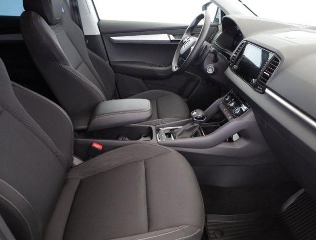 Škoda Karoq  1.5 TSI Fresh