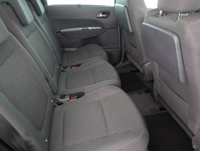 Peugeot 5008  2.0 HDI 