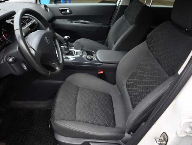 Peugeot 3008  1.6 HDi 