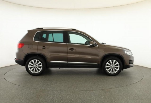 Volkswagen Tiguan  2.0 TDI Sport