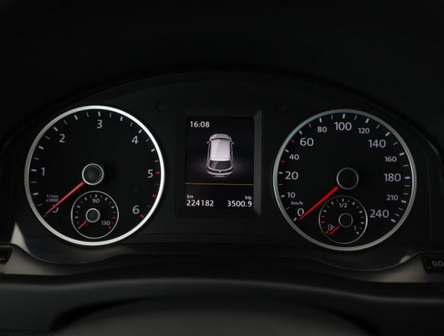 Volkswagen Tiguan  2.0 TDI Sport