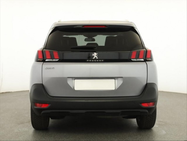 Peugeot 5008  1.5 BlueHDi 
