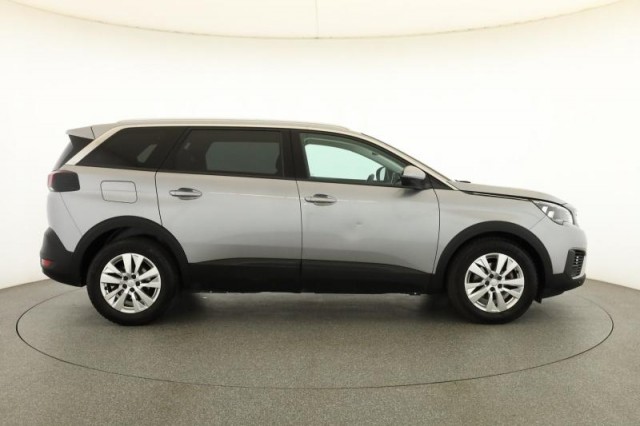 Peugeot 5008  1.5 BlueHDi 