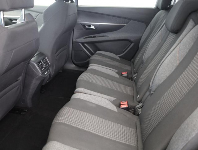 Peugeot 5008  1.5 BlueHDi 