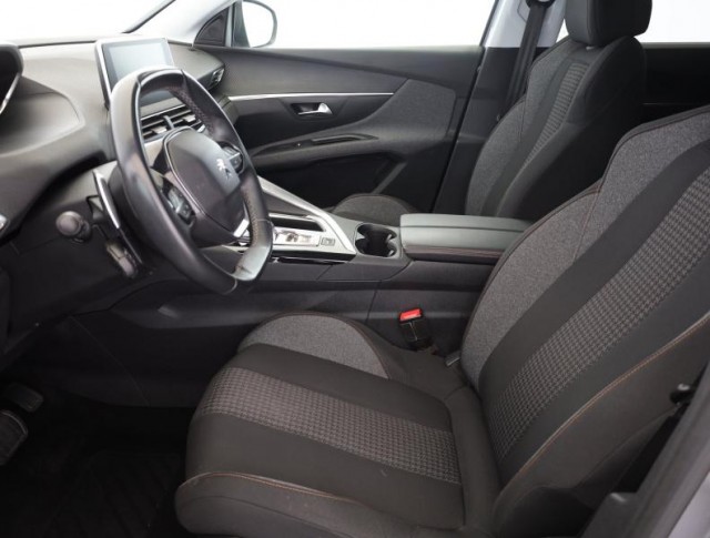 Peugeot 5008  1.5 BlueHDi 
