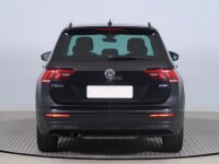 Volkswagen Tiguan  2.0 TSI 