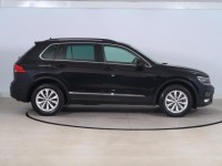 Volkswagen Tiguan  2.0 TSI 