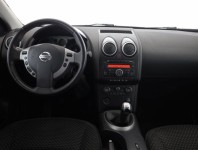Nissan Qashqai  1.6 