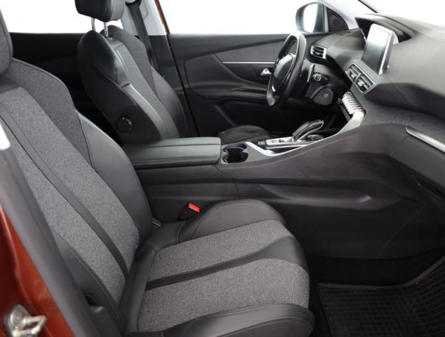 Peugeot 3008  1.6 PureTech 