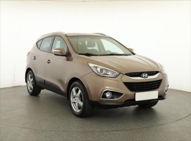 Hyundai ix35  2.0 CRDi Trikolor