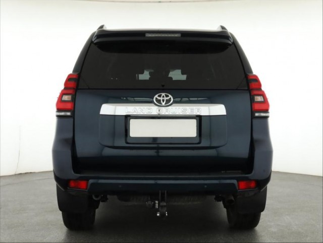 Toyota Land Cruiser  2.8 D-4D 