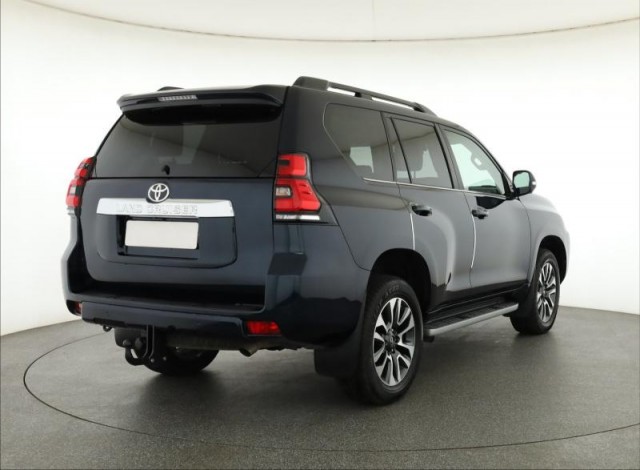 Toyota Land Cruiser  2.8 D-4D 