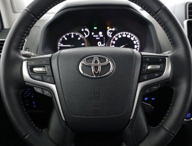 Toyota Land Cruiser  2.8 D-4D 