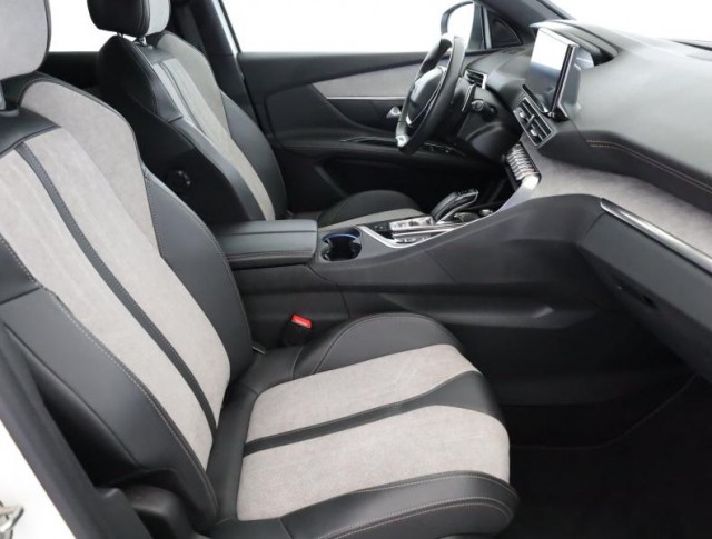 Peugeot 3008  e-Hybrid 300 GT