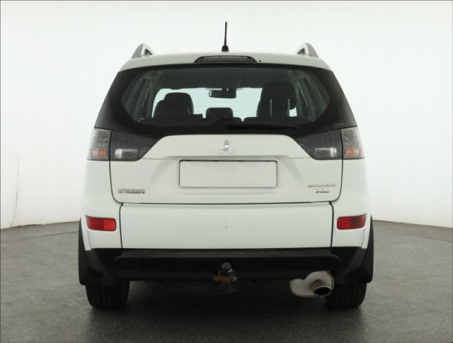Mitsubishi Outlander  2.4 MIVEC 