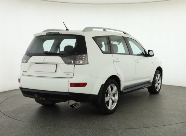 Mitsubishi Outlander  2.4 MIVEC 