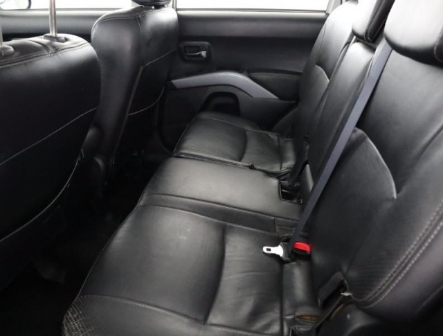Mitsubishi Outlander  2.4 MIVEC 