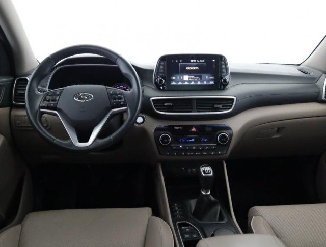 Hyundai Tucson  2.0 CRDi 