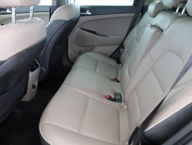 Hyundai Tucson  2.0 CRDi 