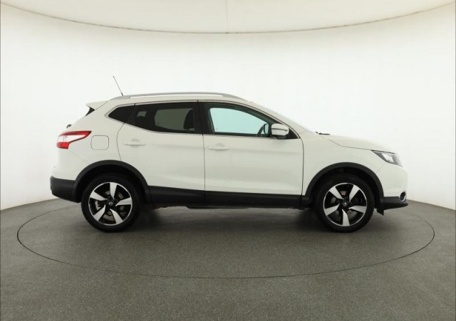 Nissan Qashqai  1.6 DIG-T 