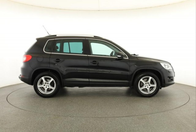 Volkswagen Tiguan  2.0 TDI 