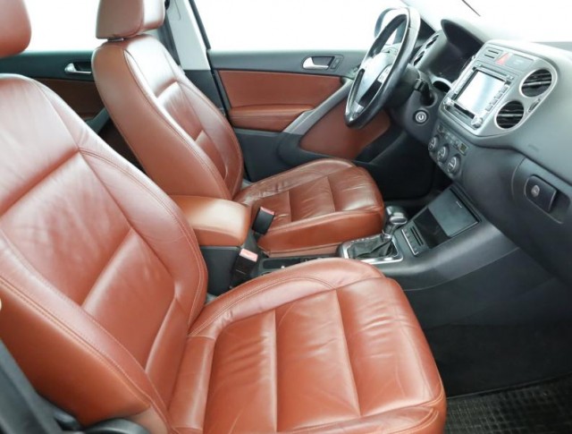 Volkswagen Tiguan  2.0 TDI 