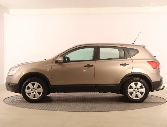 Nissan Qashqai  1.6 