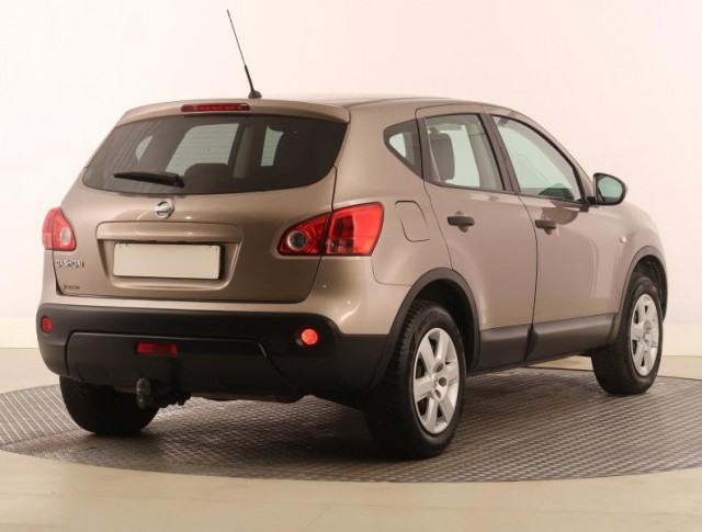 Nissan Qashqai  1.6 