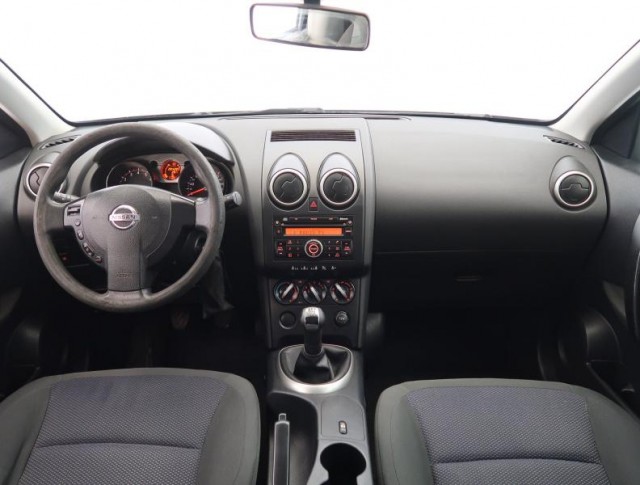 Nissan Qashqai  1.6 