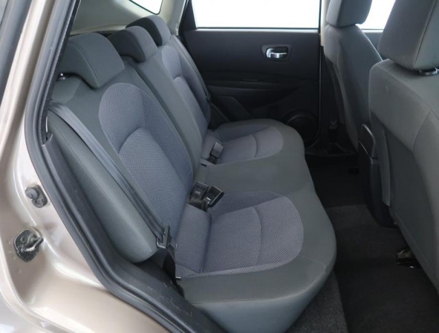 Nissan Qashqai  1.6 