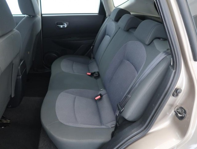 Nissan Qashqai  1.6 