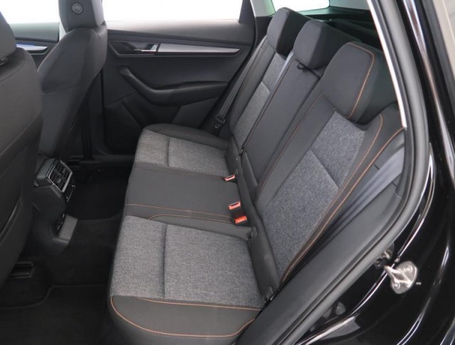 Škoda Karoq  1.5 TSI Ambition
