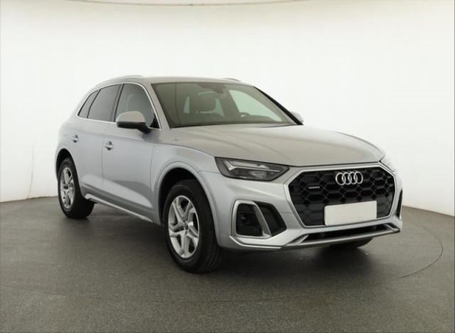 Audi Q5  40 TDI S line