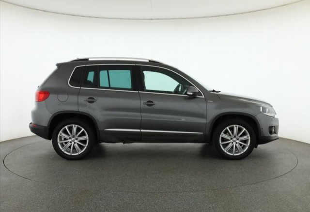 Volkswagen Tiguan  2.0 TDI 