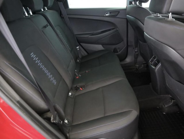 Hyundai Tucson  2.0 CRDi 
