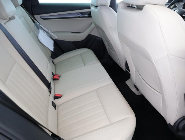 Škoda Karoq  1.5 TSI Style