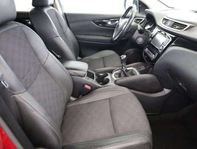 Nissan Qashqai  1.2 DIG-T 