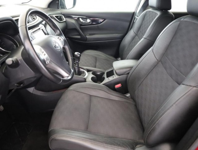 Nissan Qashqai  1.2 DIG-T 