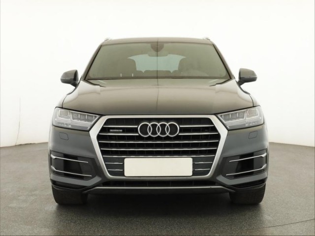 Audi Q7  50 TDI S-Line